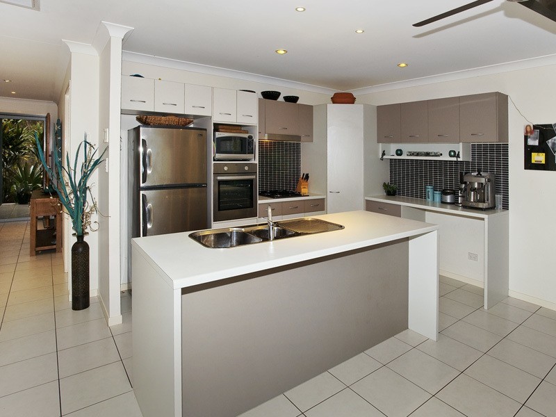 18 CAPER WHITE CT, Kallangur QLD 4503