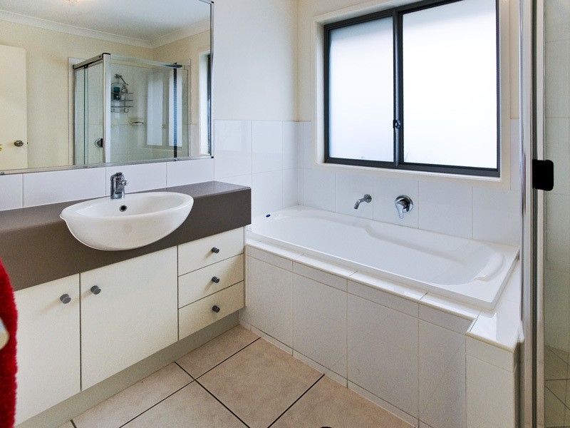 18 CAPER WHITE CT, Kallangur QLD 4503