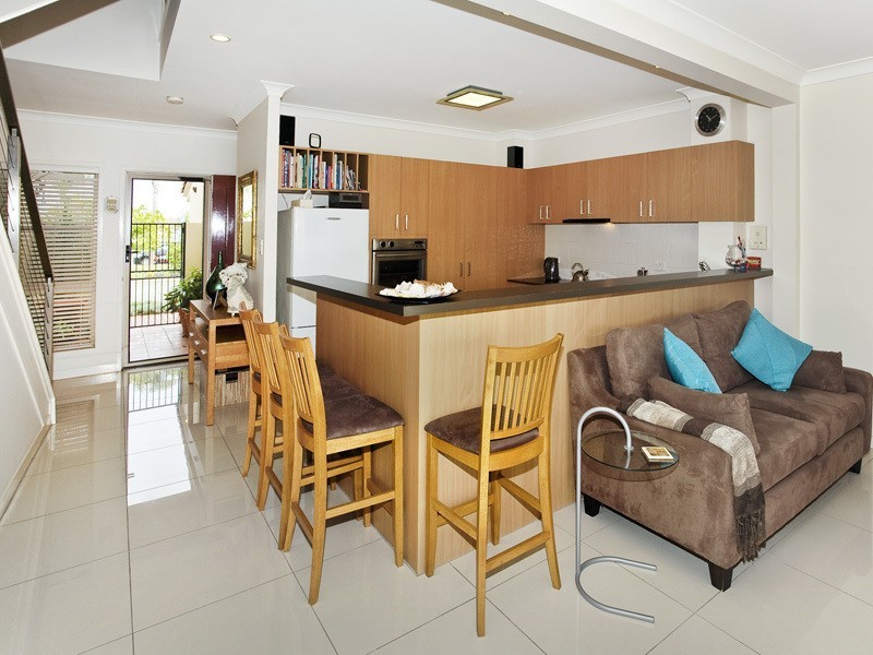 20/156 GRIFFITH RD, Newport QLD 4020