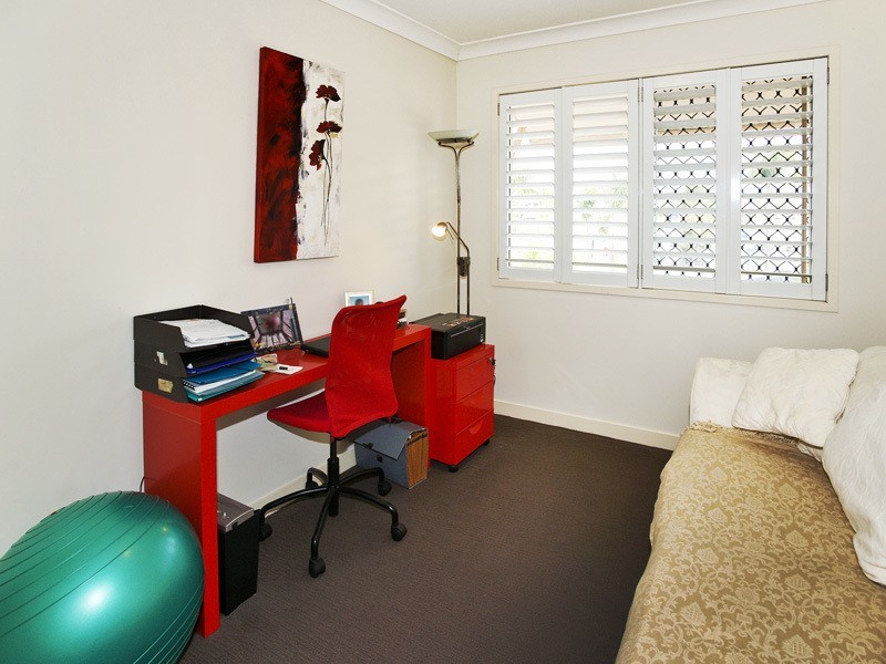 20/156 GRIFFITH RD, Newport QLD 4020