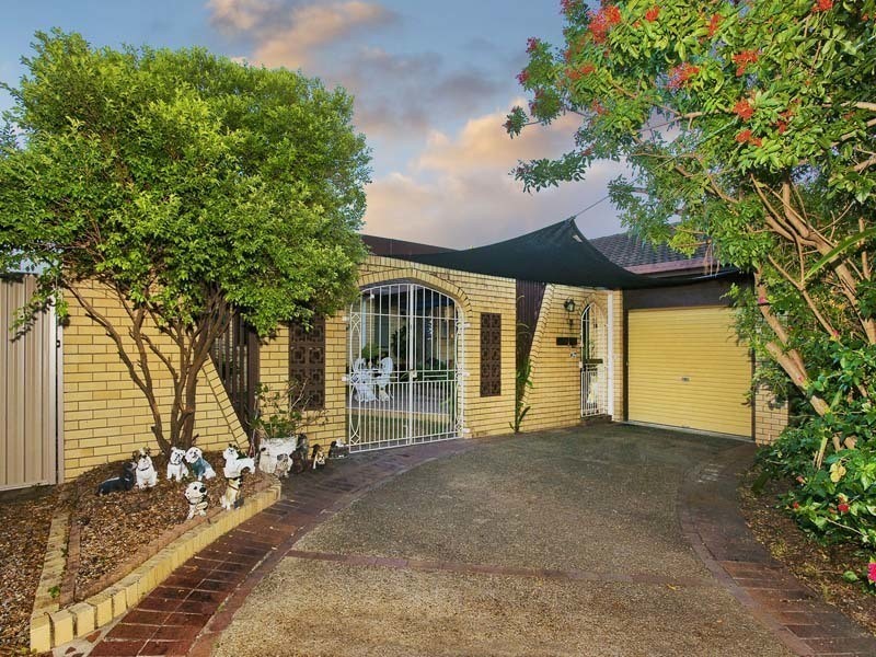 109 KLINGNER RD, Redcliffe QLD 4020