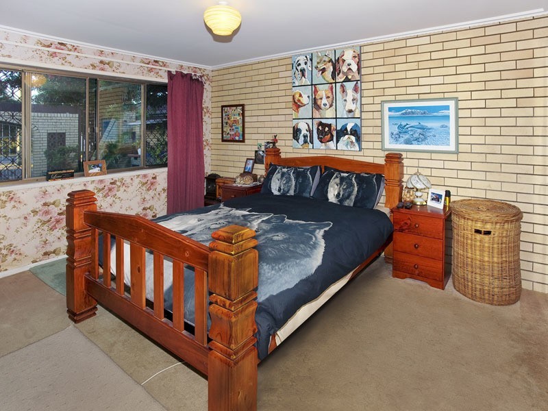 109 KLINGNER RD, Redcliffe QLD 4020