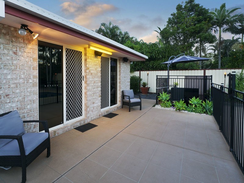 9 LINTHAVEN DR, Rothwell QLD 4022