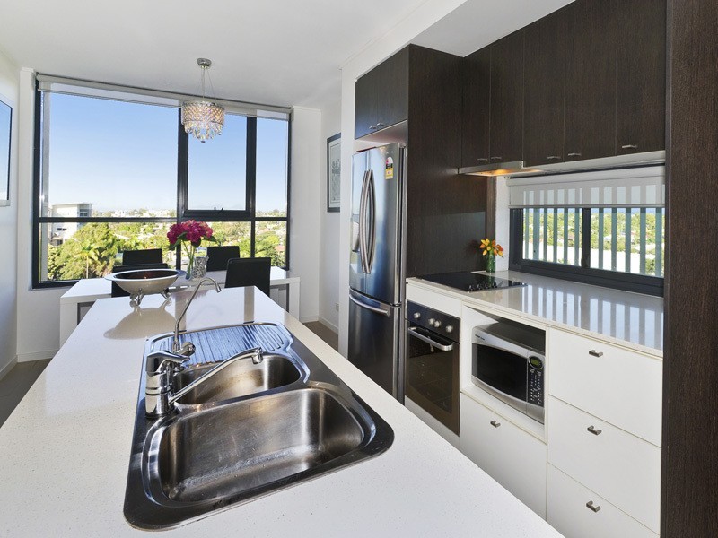 606/25-33 DIX ST, Redcliffe QLD 4020