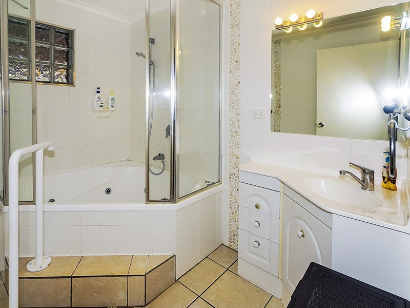 22 TAINTON ST, Clontarf QLD 4019