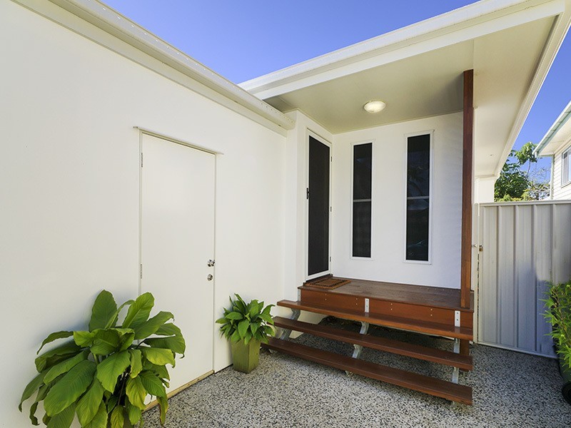 36  LIVERMORE STREET, Redcliffe QLD 4020