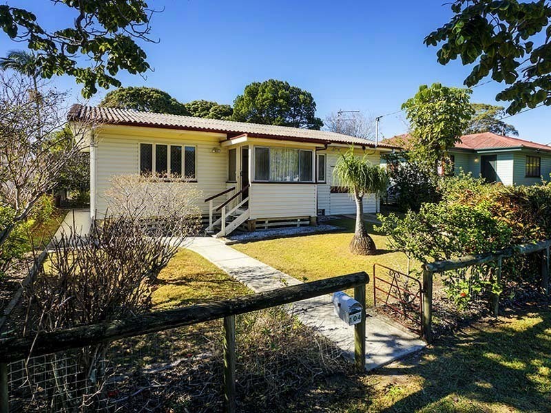104 DOVER ROAD, Redcliffe QLD 4020