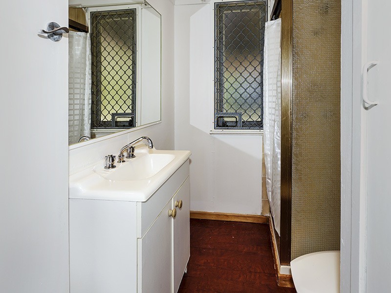 104 DOVER ROAD, Redcliffe QLD 4020