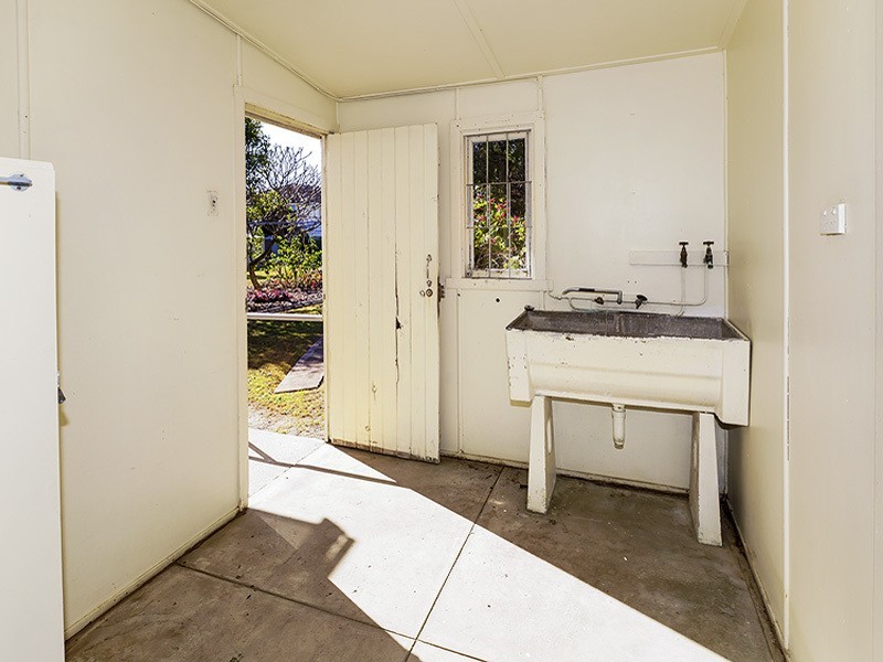 104 DOVER ROAD, Redcliffe QLD 4020