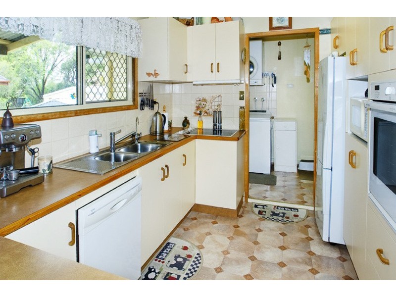 77 HENZELL STREET, Kippa-ring QLD 4021