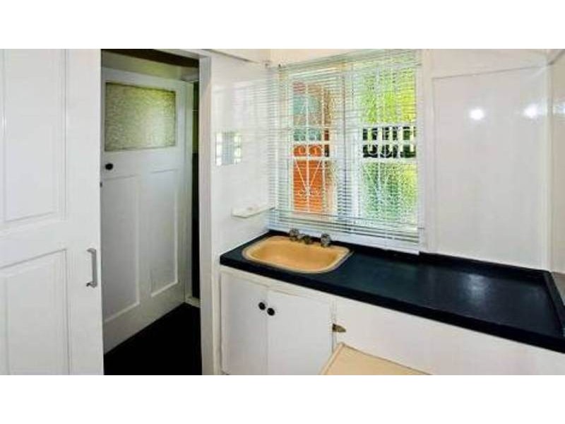 413A OXLEY AVE, Redcliffe QLD 4020