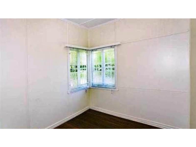 413A OXLEY AVE, Redcliffe QLD 4020