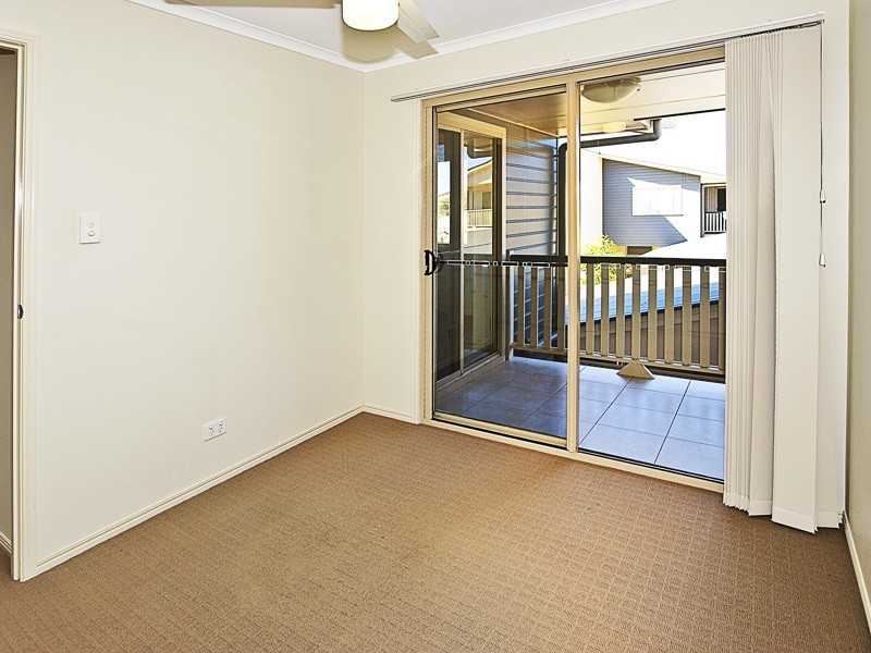 11/1 GERALD AVE, Clontarf QLD 4019