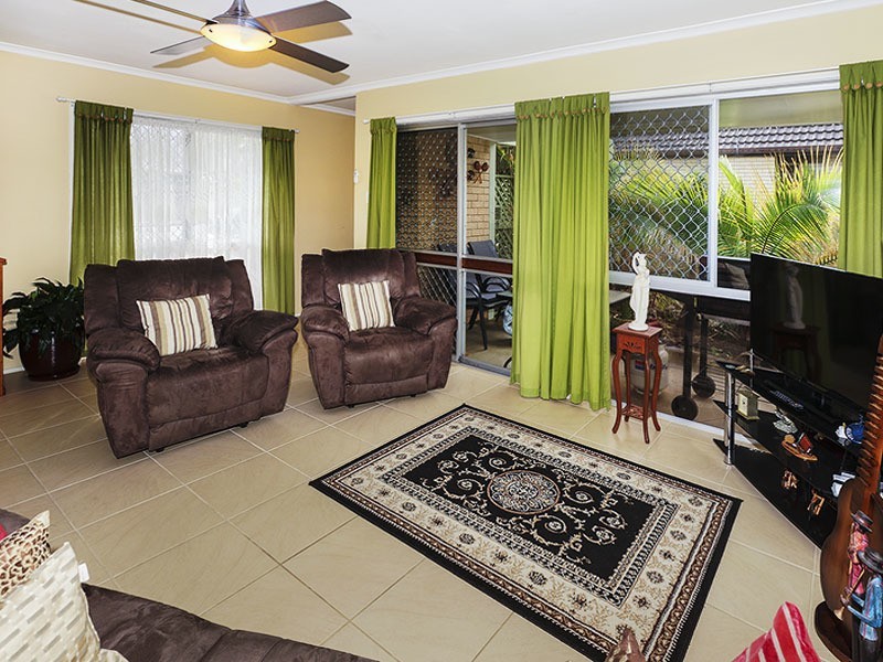 111 KLINGNER RD, Redcliffe QLD 4020