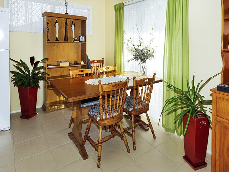 111 KLINGNER RD, Redcliffe QLD 4020