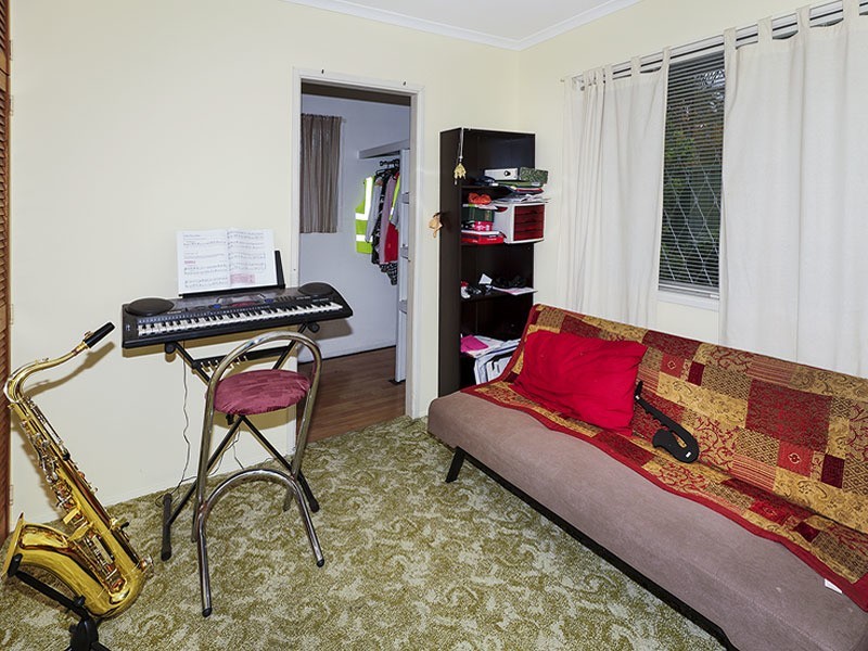 111 KLINGNER RD, Redcliffe QLD 4020