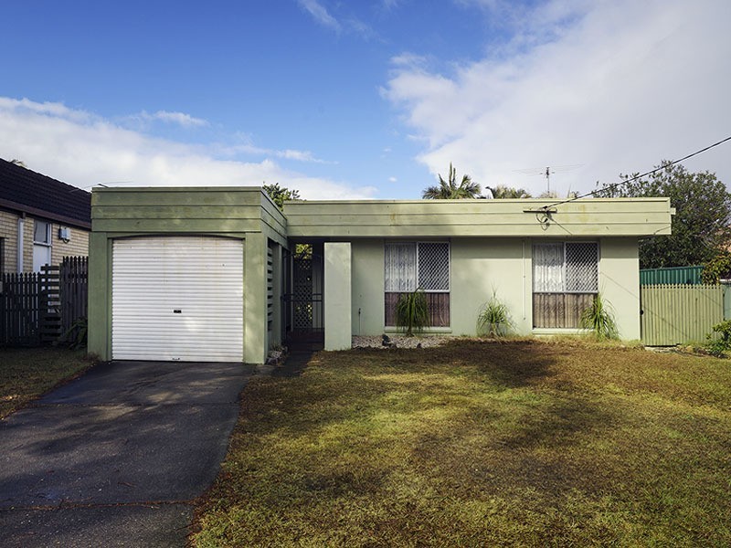 111 KLINGNER RD, Redcliffe QLD 4020