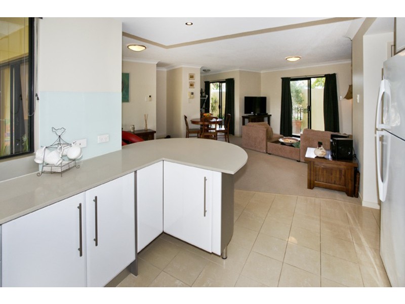 1/11 DIX STREET, Redcliffe QLD 4020