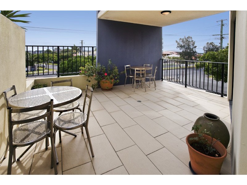 1/11 DIX STREET, Redcliffe QLD 4020