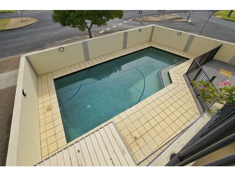 1/11 DIX STREET, Redcliffe QLD 4020