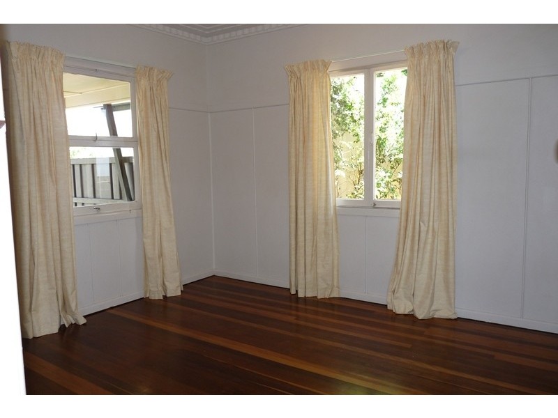 598  OXLEY AVE, Scarborough QLD 4020