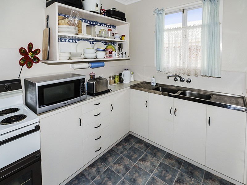 38 PERCY ST, Redcliffe QLD 4020