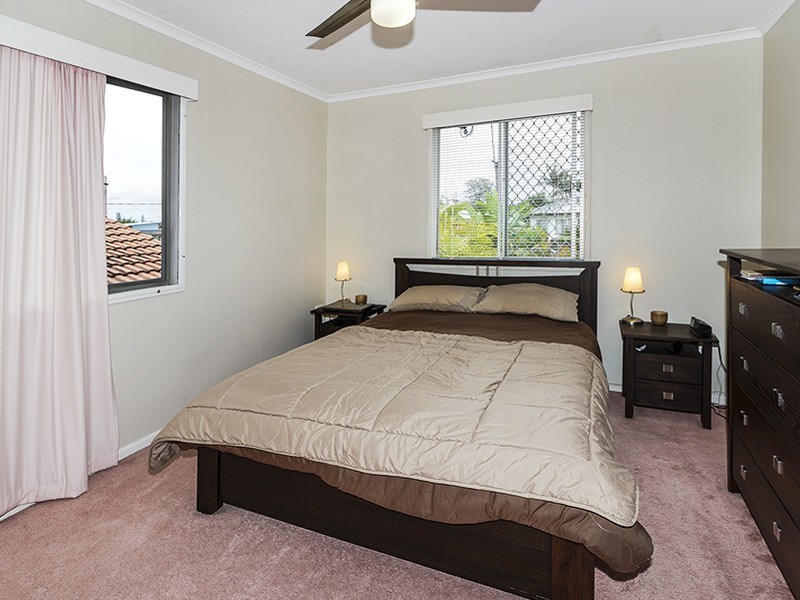 38 PERCY ST, Redcliffe QLD 4020