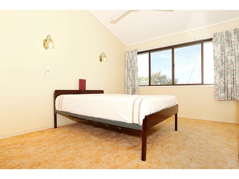 24 SOUTHERN CROSS DRIVE, Newport QLD 4020