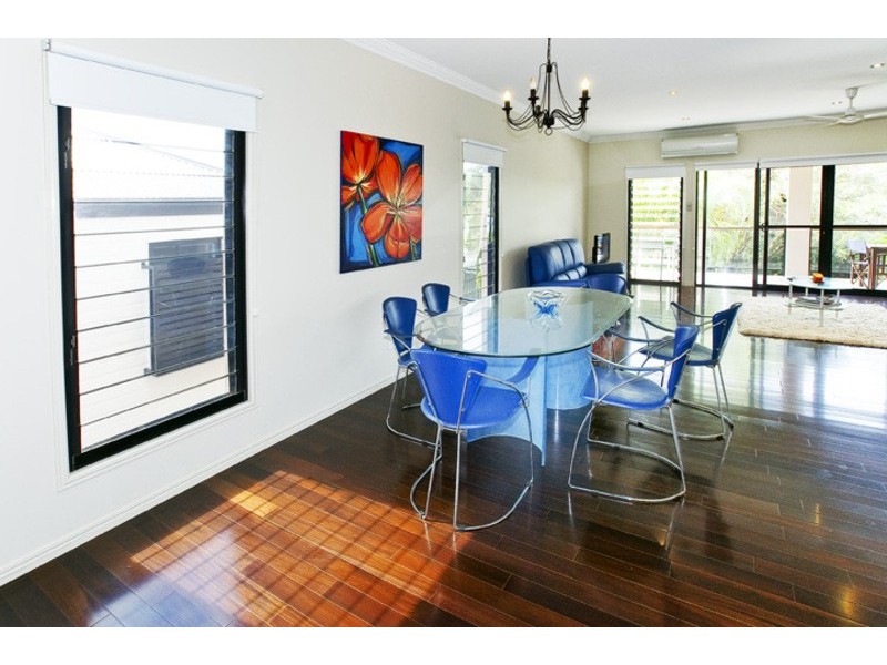 1 PETERSON STREET, Scarborough QLD 4020