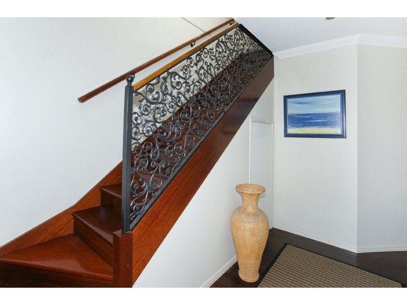 1 PETERSON STREET, Scarborough QLD 4020