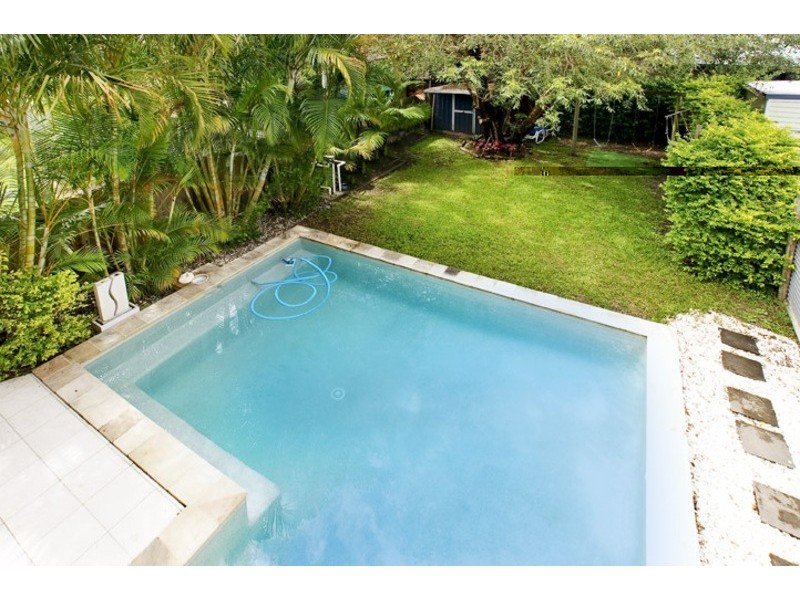 1 PETERSON STREET, Scarborough QLD 4020