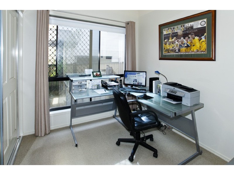 1 PETERSON STREET, Scarborough QLD 4020