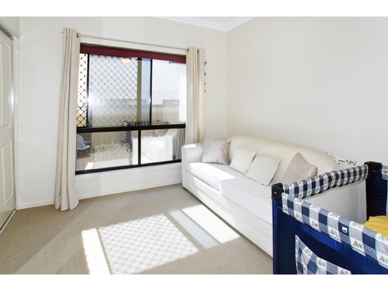 1 PETERSON STREET, Scarborough QLD 4020