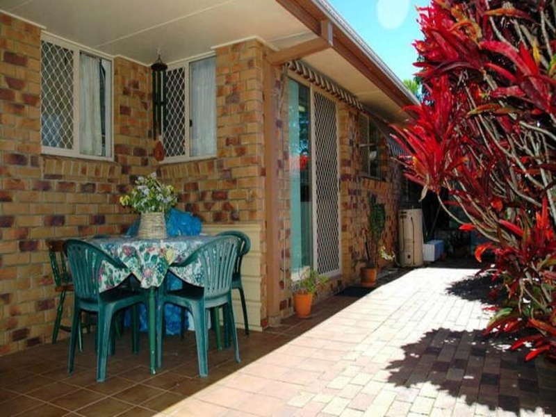 2/4 JOSEPHINE STREET, Scarborough QLD 4020