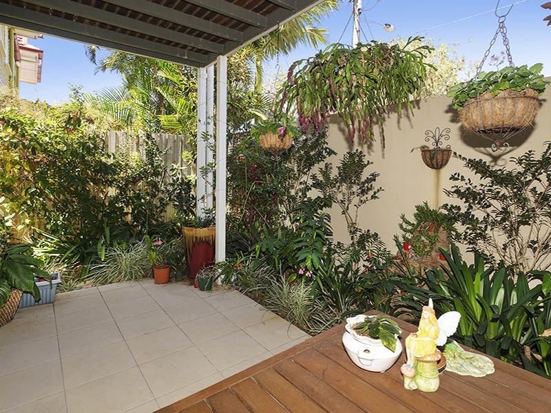 4/32 BUNTON ST, Scarborough QLD 4020