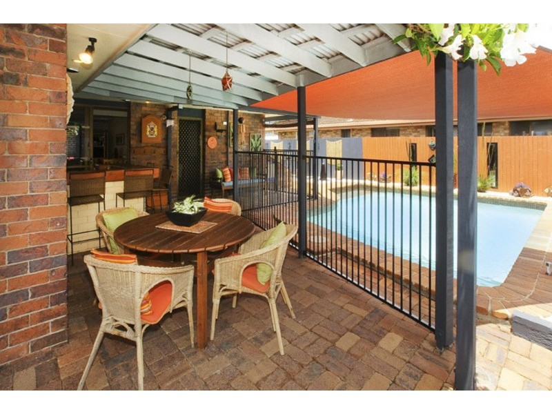 2 CLARET COURT, Kippa-ring QLD 4021