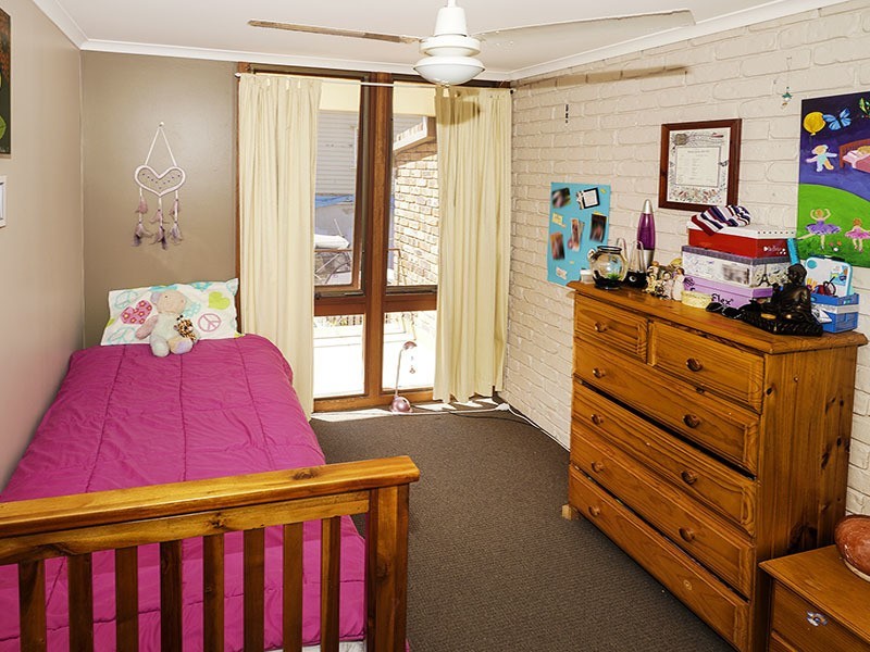 2/4 GRIFFITH RD, Scarborough QLD 4020