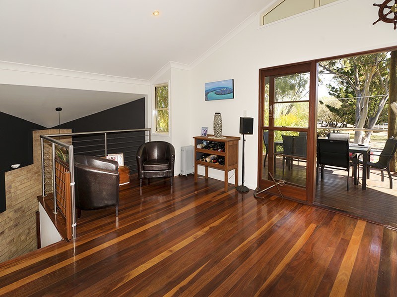 25 THURECHT PDE, Scarborough QLD 4020