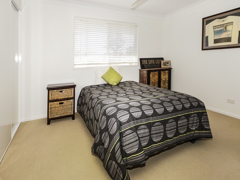 25 THURECHT PDE, Scarborough QLD 4020