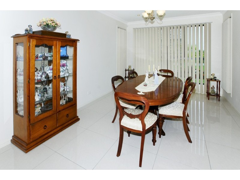 2 SKANDIA COURT, Newport QLD 4020