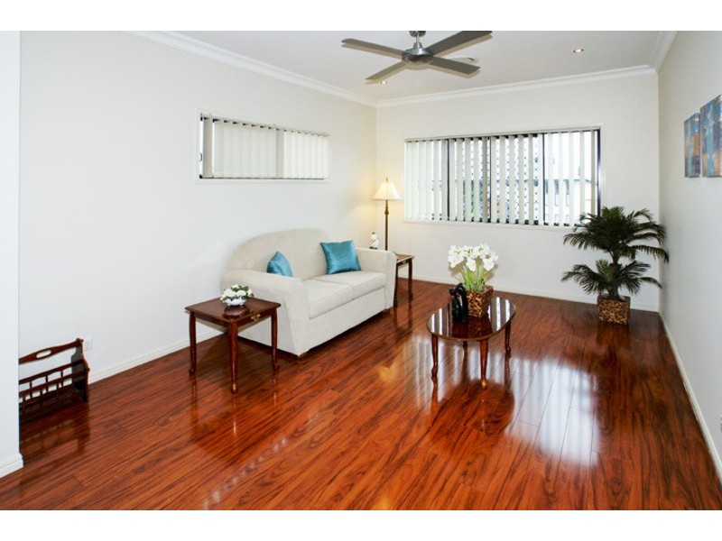 2 SKANDIA COURT, Newport QLD 4020