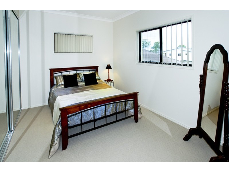 2 SKANDIA COURT, Newport QLD 4020