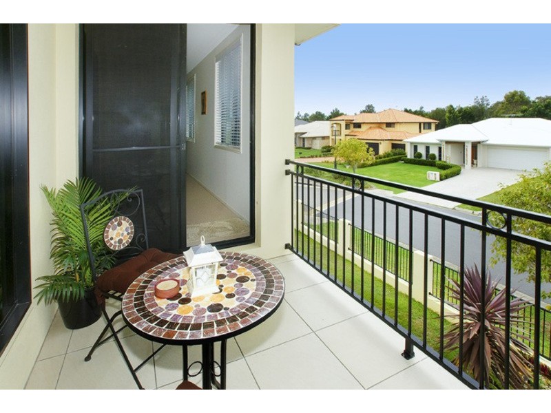 2 SKANDIA COURT, Newport QLD 4020