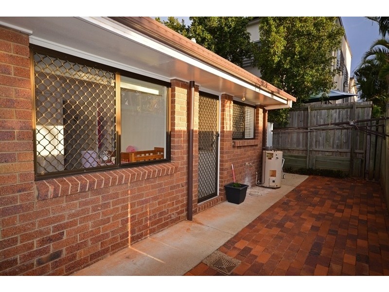 4/9 QUEEN ST, Scarborough QLD 4020