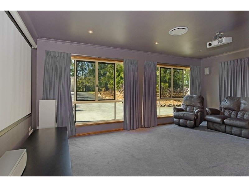 99 WILLIAMSON RD, Morayfield QLD 4506