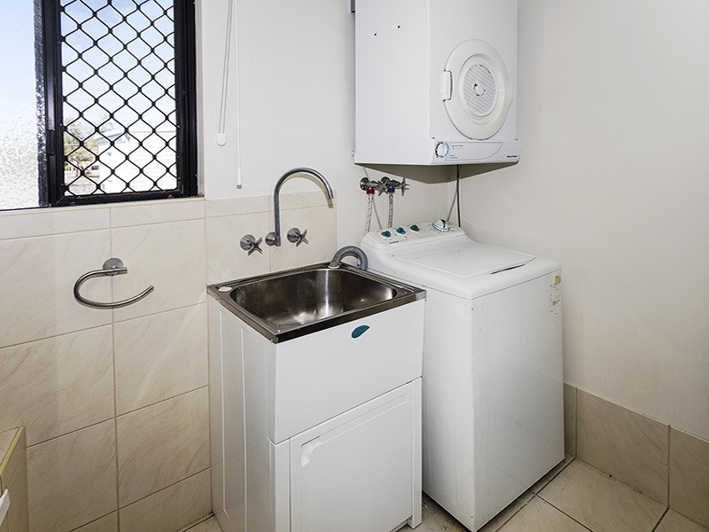 1/69 JOHN ST, Redcliffe QLD 4020