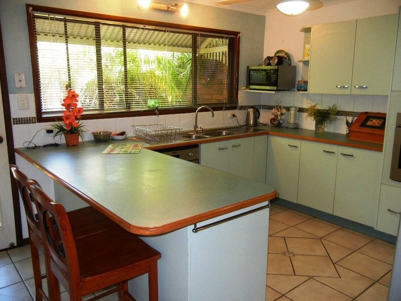 10 NEWPORT DRIVE, Newport QLD 4020
