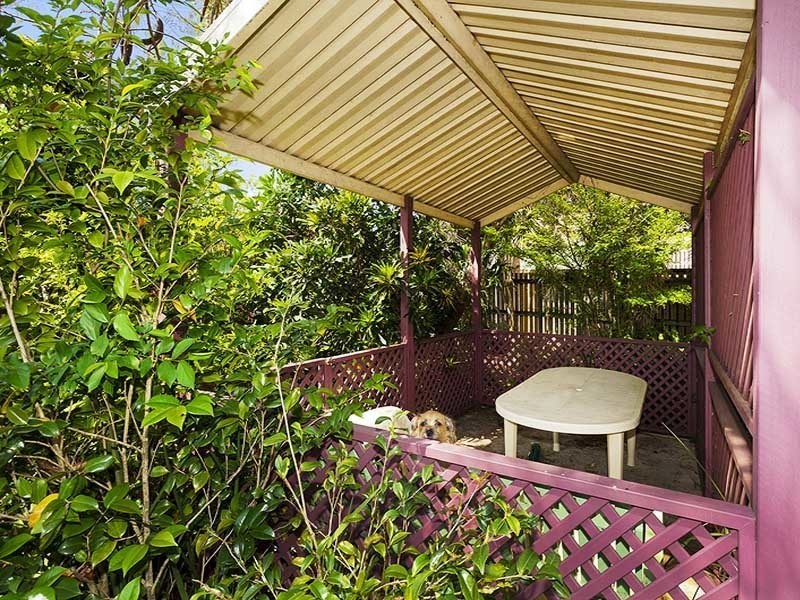 10 THOMAS STREET, Clontarf QLD 4019