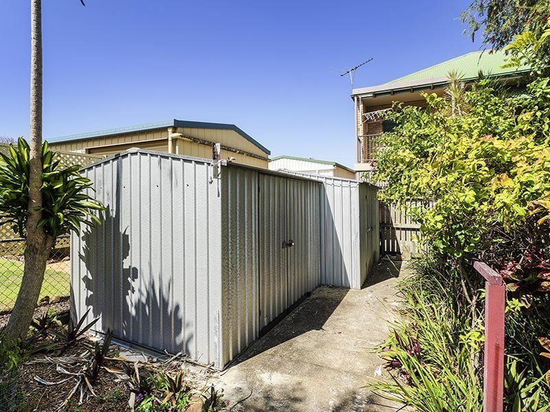 10 THOMAS STREET, Clontarf QLD 4019