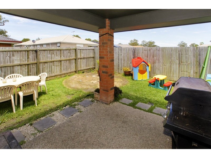5 HUBNER DRIVE, Rothwell QLD 4022
